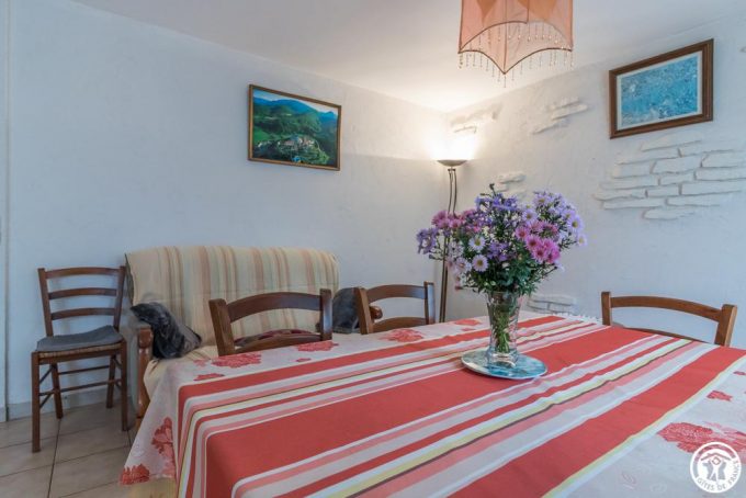 31G100513-b74bb55d1c424b189786a7ce46001166