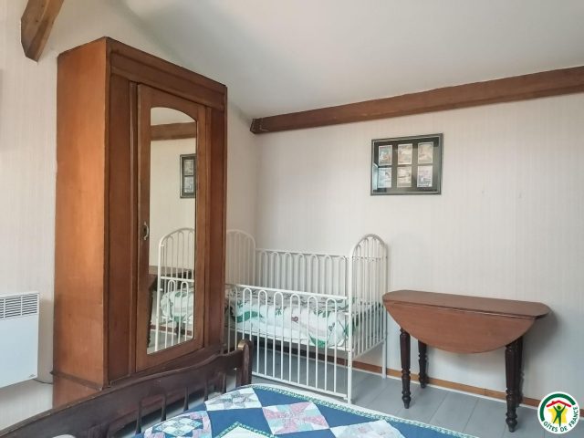 31G100527-5f3d103eaa004e07ae1ffd7687db29ae