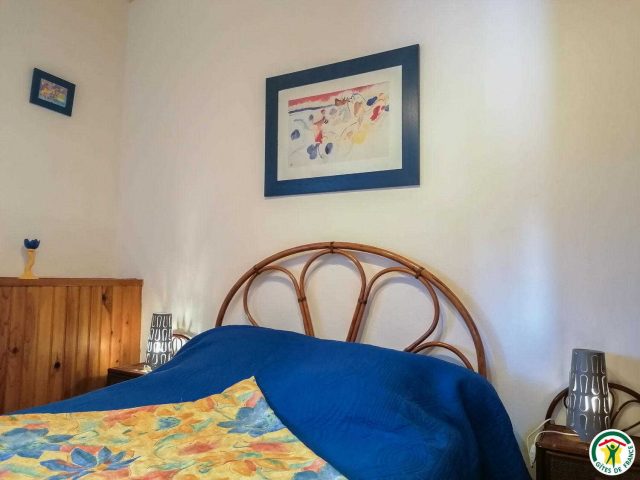 31G100544-11749003361448e68b1f1c0a99e897b5