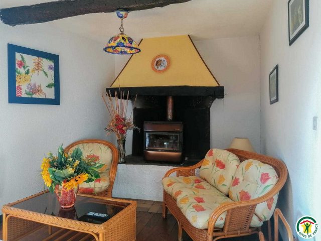 31G100544-81f2396ac27e40f3a7a0eca2b0df2392