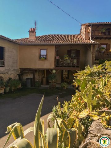 31G100544-922ffae3d36044a78b45f6b7f087bac4