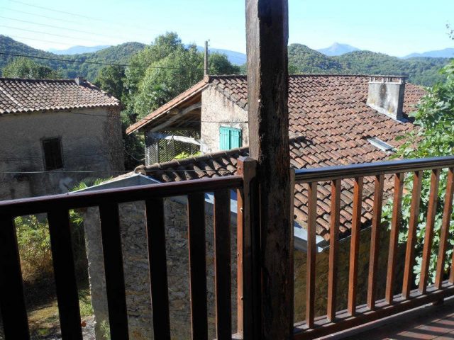 31G100544-e8f831a18fe8445fb3bc473d2feac886