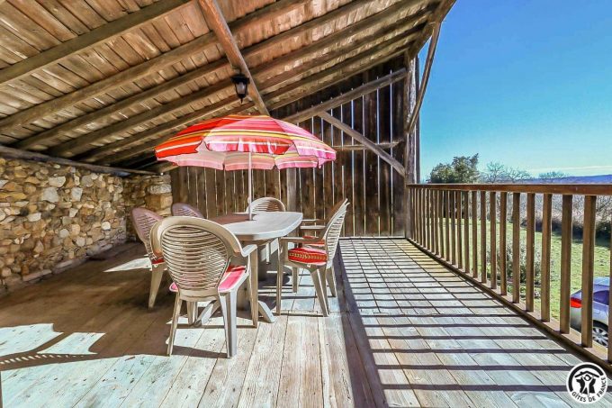 31G100545-3c6c283665ff489f927a45d3d321986e