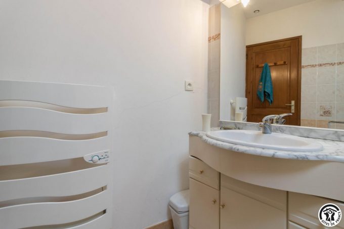 31G100545-3d3a42e43b0b4e5a9bd40f1706252a68