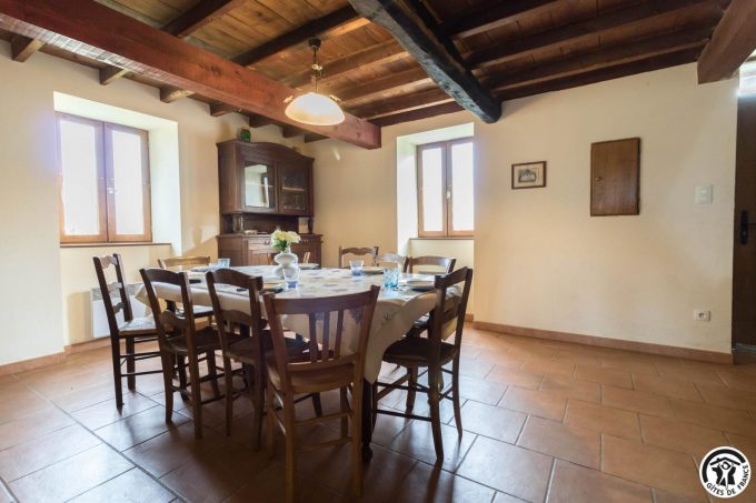 31G100545-50ac6fd1cfbf4dc6a24b41e44725f701