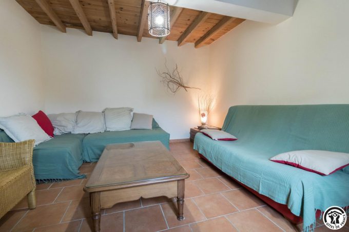 31G100545-82ef660fda5e414a9d3e55bb0d20072c