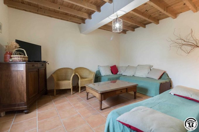 31G100545-9639562deb60404a8ec2deb2a67e6dd2