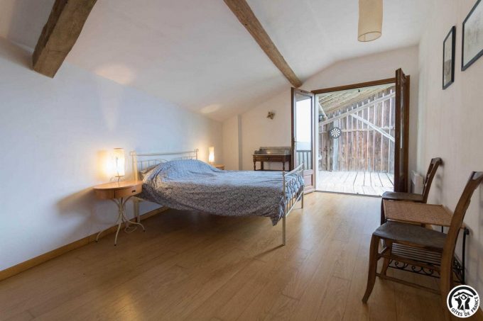 31G100545-9be57d17bcf24070ad09993904048909