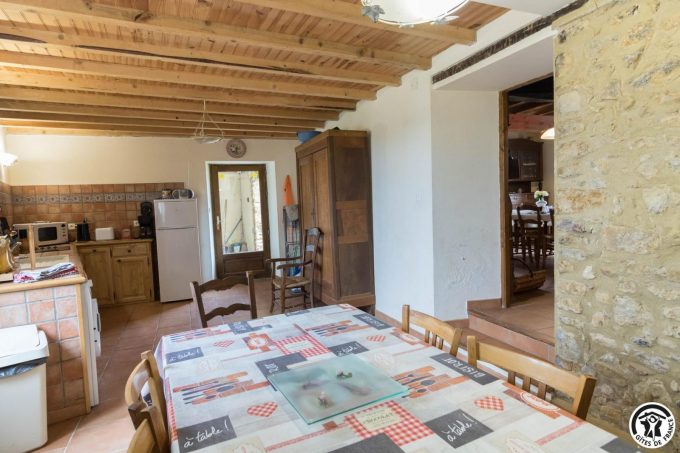 31G100545-b79861584f9d45a6b8bbb7c4cc458898