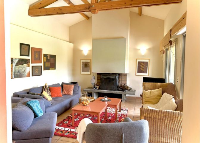 31G100587-095fc38ab26c40ffb6cef012c35193c7