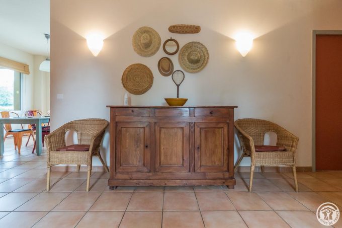 31G100587-09b79c0ccd044d19b3cd79b0ca3138d5