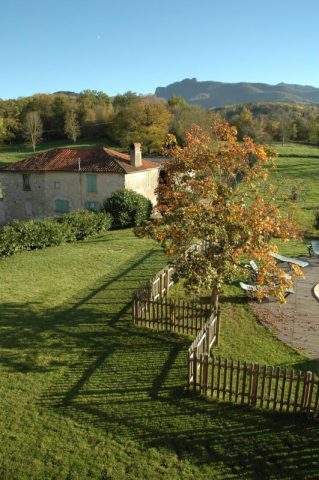 31G100587-0e2eb62b902f4f4a88900b5de290d92e