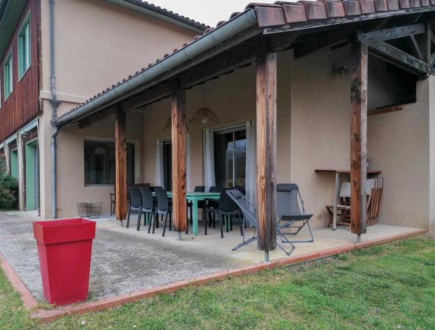 31G100587-14bde03263e241febacb8434da606391