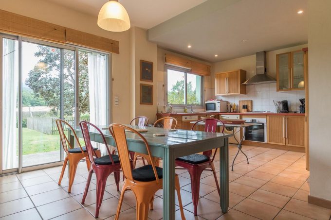 31G100587-4a94bb70df4442e5a2310e74e52ff072