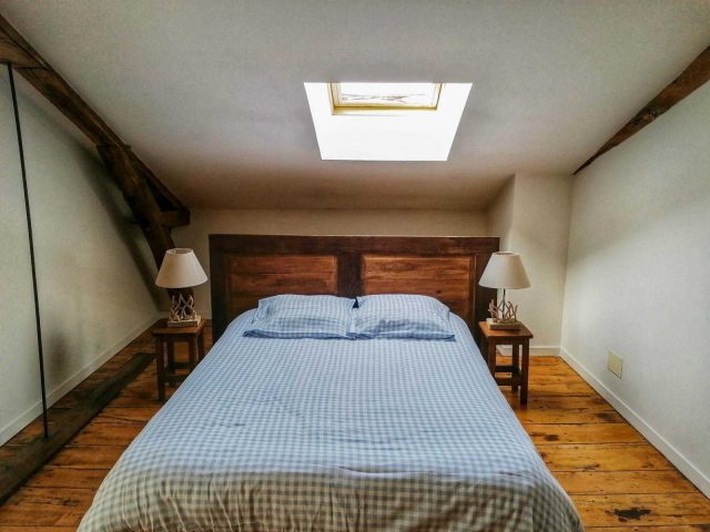 31G100588-06fb50f62f0846caa70a5186be3f8e8a