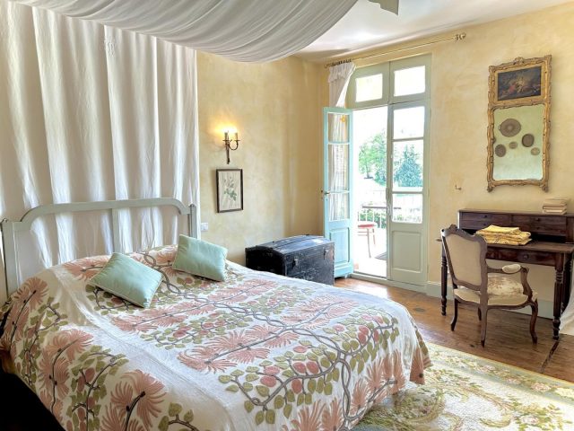 31G100588-8713acf3809f4a68a619627b9603378c