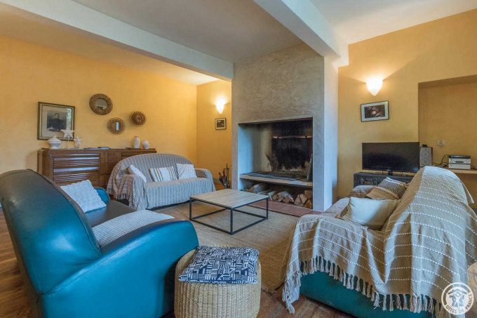 31G100588-9388979823a243aea9ef874395b95b0a