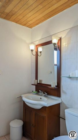 31G100592-755b6796d51e4696942aa6595e24a7a1