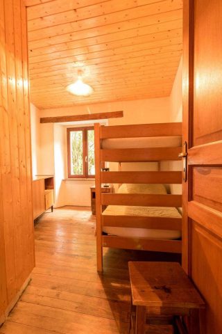 31G100592-8e9fc95bc03e486caa0c7e1f29c1ca76