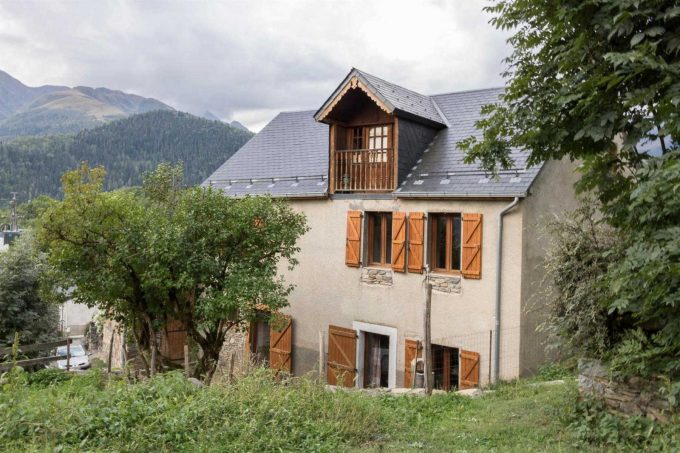 31G100592-ab470feb151d4f44a3f4a9af6a1223ac