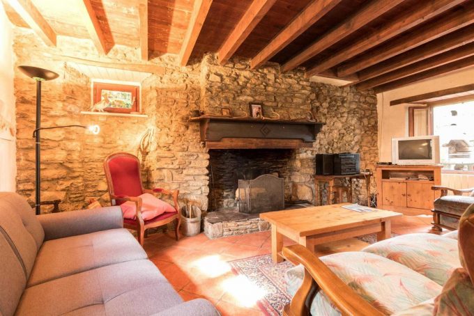 31G100592-ae1040f887094296940fda1f52a038ef