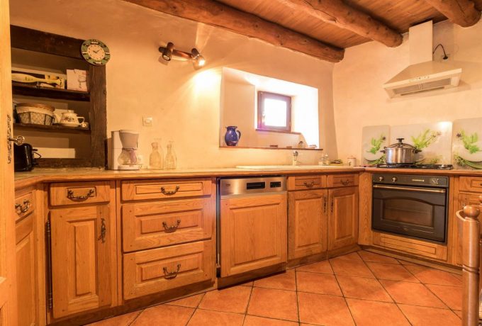 31G100592-f3dff0fa7dcc48db9de100b39dbebfa7