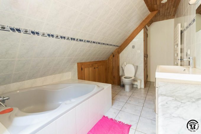 31G100612-34160fd5bfc54f059e7225bd0f145564