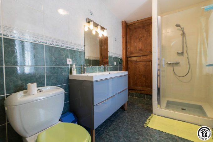 31G100612-4eb9e0cce16b45f98ea86e31804193e6