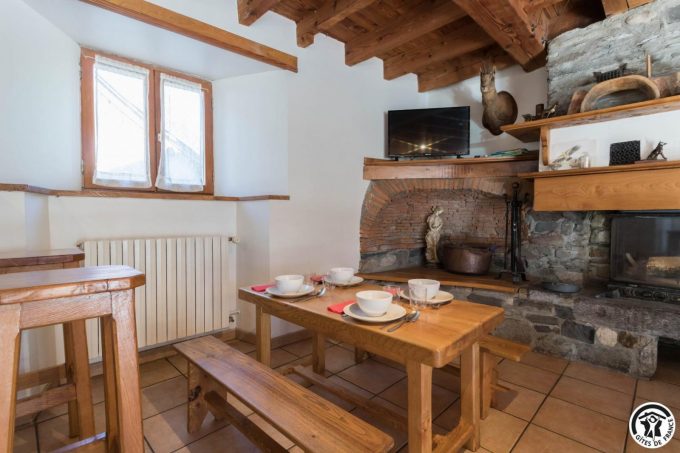 31G100612-5a3ad36d15604eb484fcde1f3598a5c1