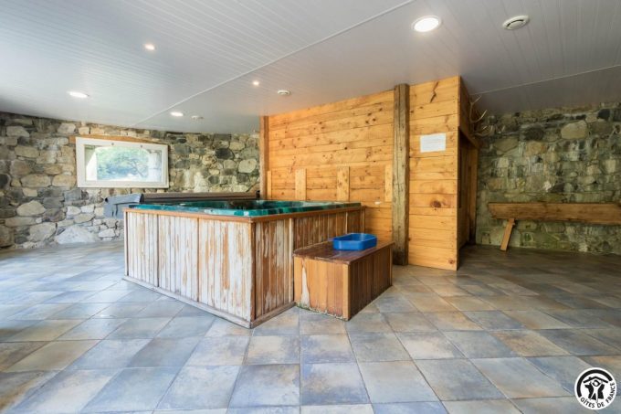 31G100612-bb0de82e3d6846d8a5e1b970c1c63de2