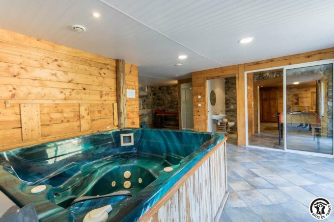 31G100612-c0e423d91793482aafbb7536be84761b