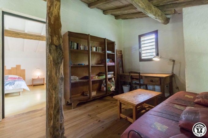 31G100621-0686fd49eb334bdaade940077ecc2bc6