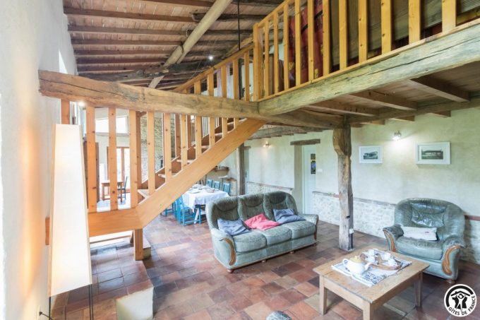 31G100621-102232c7b3874d3d9e97693b5058198e