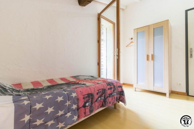 31G100621-3adca457058548638a7bf227ad56dce7