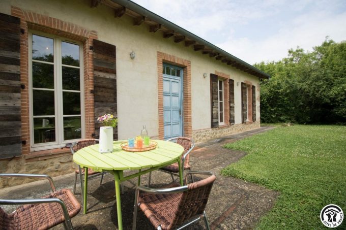 31G100621-75c8adc09d4641f7a9f06d77933a733a