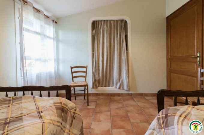 31G100642-1860ca9b7cbe4d5583002f34c6d5de2b