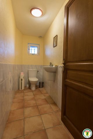 31G100642-565ab65e8f1645288493c6b07c255811