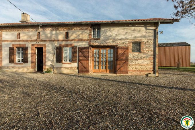 31G100642-b92dd6d02c7848629be4ec83728057a7