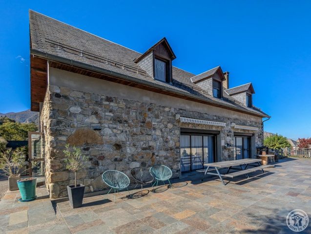 31G100655-25ec59e1677d4193a347b38e8c1bfaf1