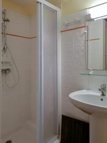 31G100655-8ca8e158ce9f4c27879166ab7d617178