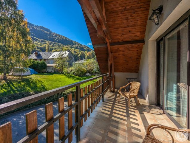 31G100655-b41d20a985474a98a4ac3d7b5f78ca10