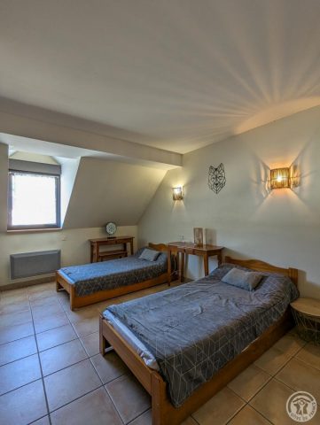 31G100655-e9199147f9a445438e5c2280408a87d3