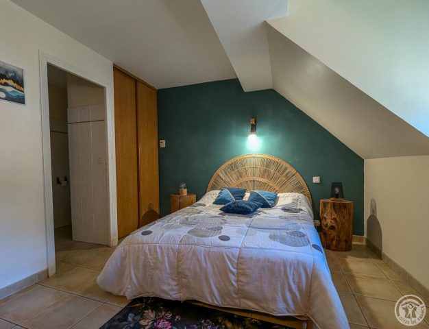 31G100655-e95498b9acd94178953a4dd0308a1b0c