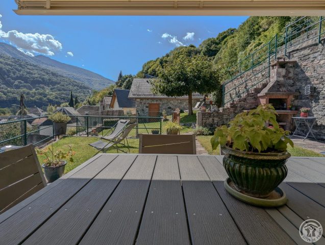 31G100656-49e99c2de2ac4c8bb38660f06e6ef355