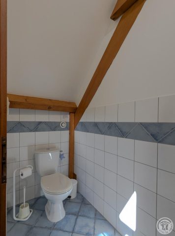 31G100656-6b6f139ef2f043fca9be96730e20becf