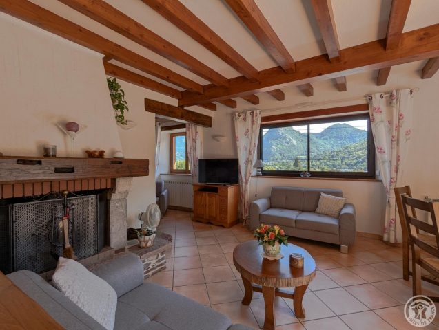 31G100656-f8c0ff113b9a49119c12c6d7aa72552e