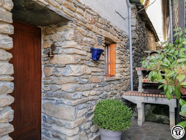 31G100666-2a15be5f9fea44ffb843d62a48335093