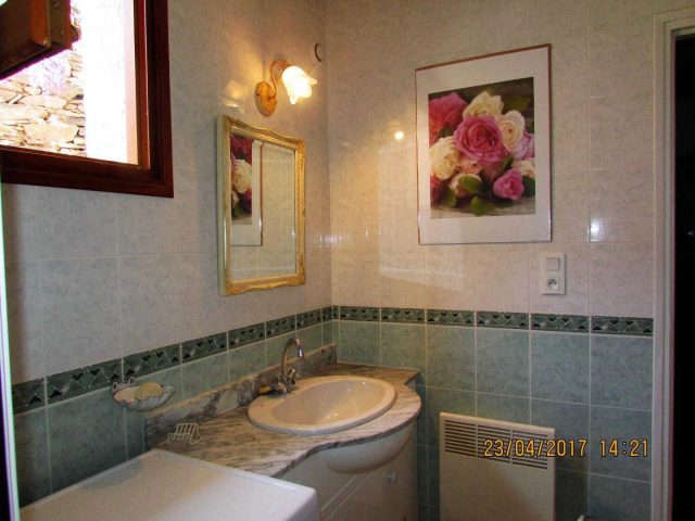 31G100666-2ec9ebeda2d648faa8a7f5b213203930