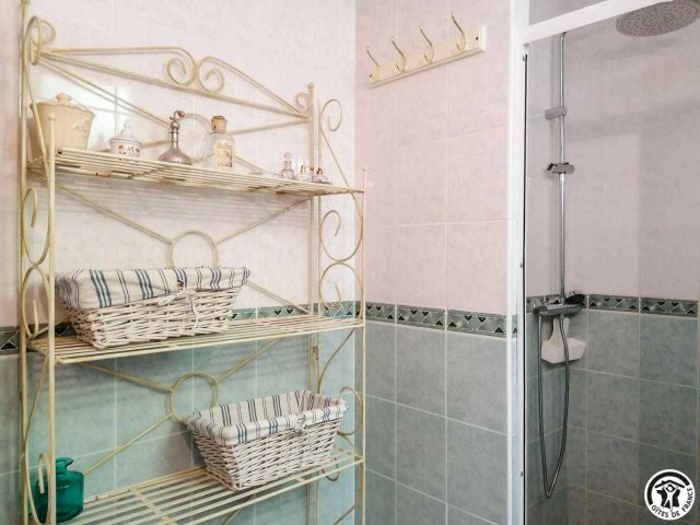 31G100666-8856627235ad47a1abc2e9dcf050f1be