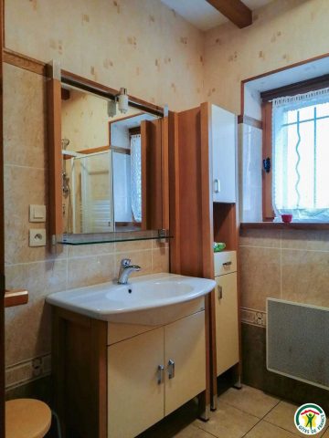 31G100687-4d1743e2e4ac47c8bf60fc11941088ea